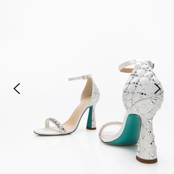 NWT Dean Heels by Betsey Johnson Originally $99, Size 8.5 - Picture 10 of 10